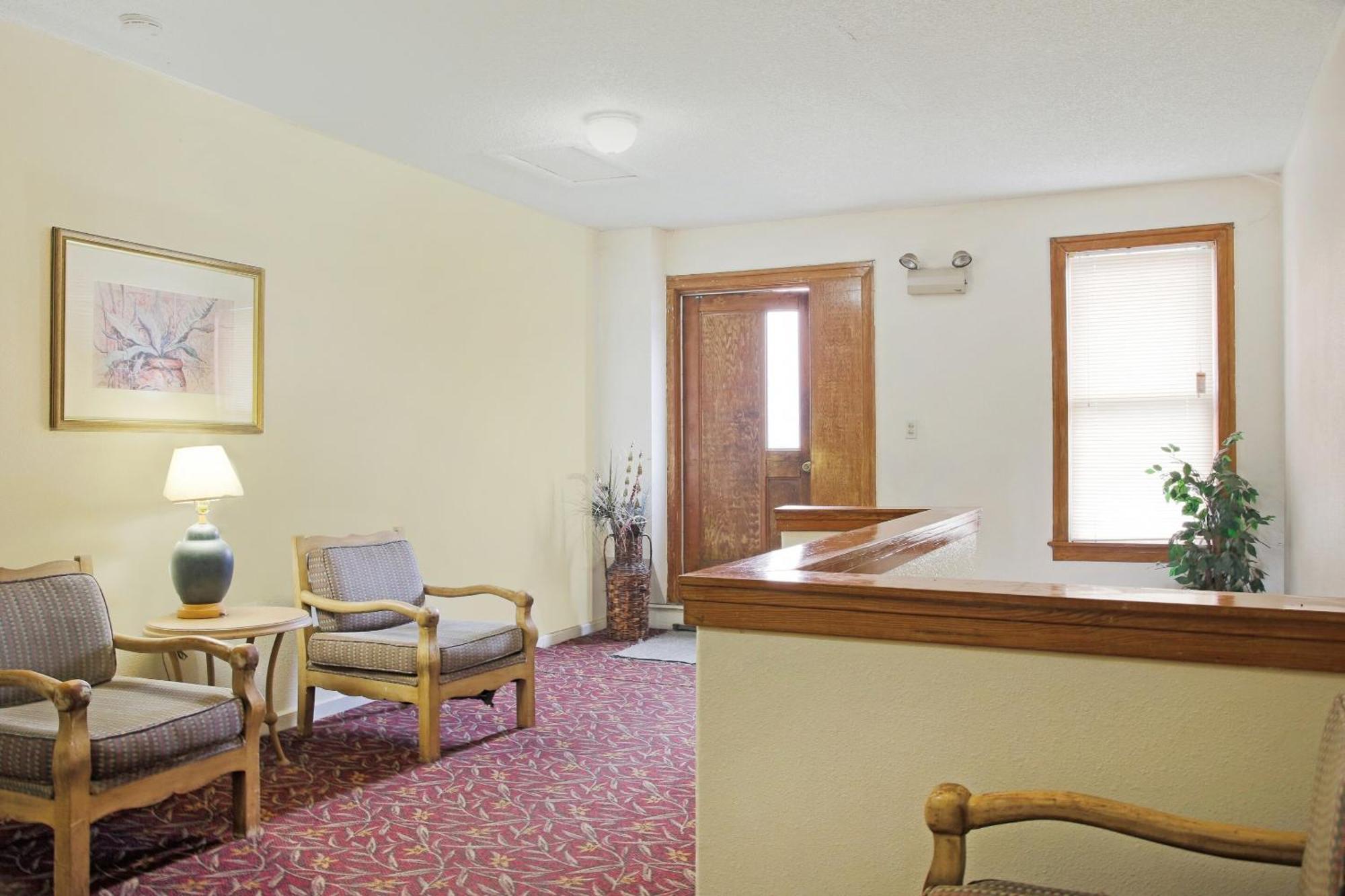 OYO Cameron Historic Hotel Brownsville I-69E Extérieur photo